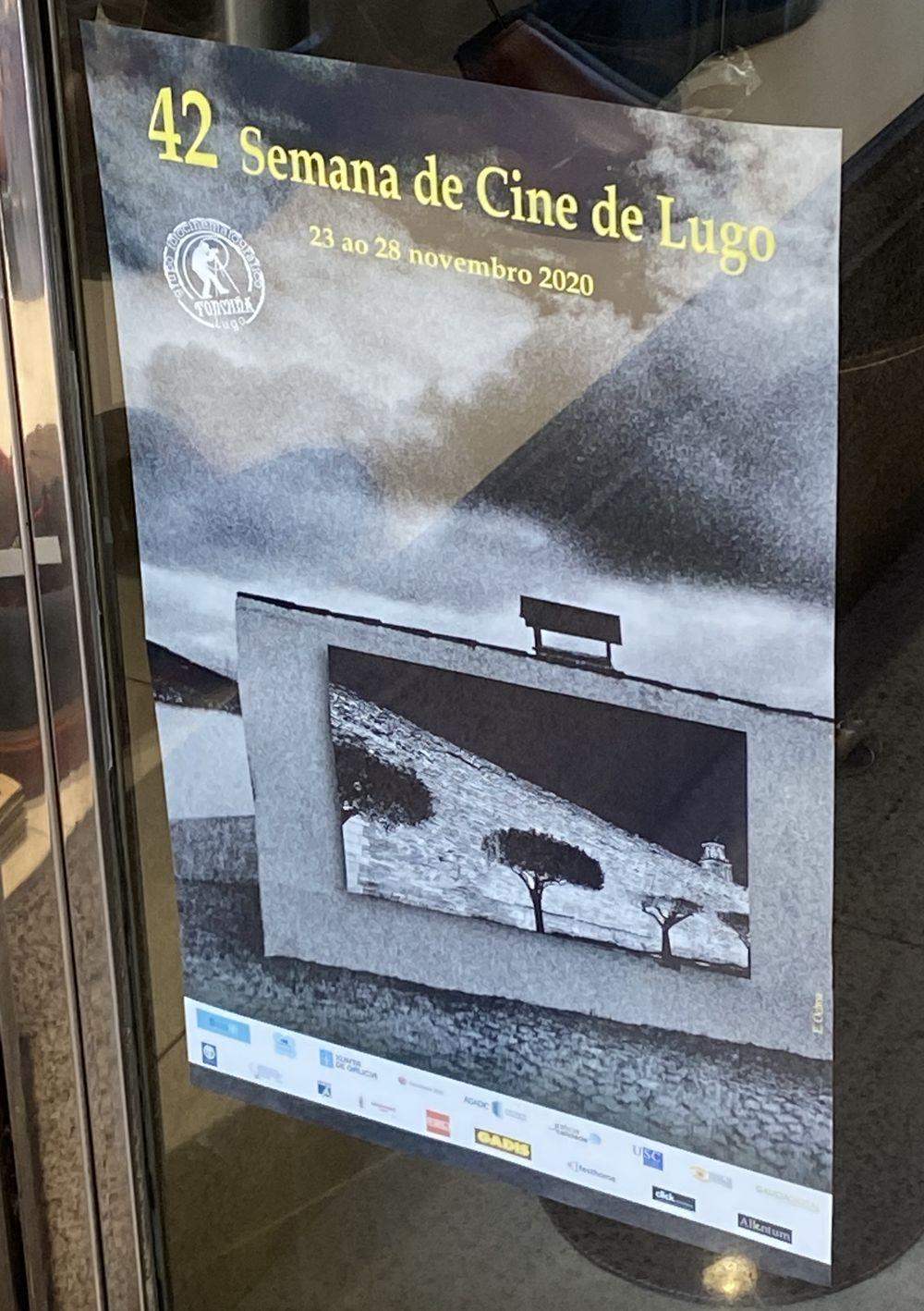 O cartel da XLII Semana de Cine, no comercio lucense